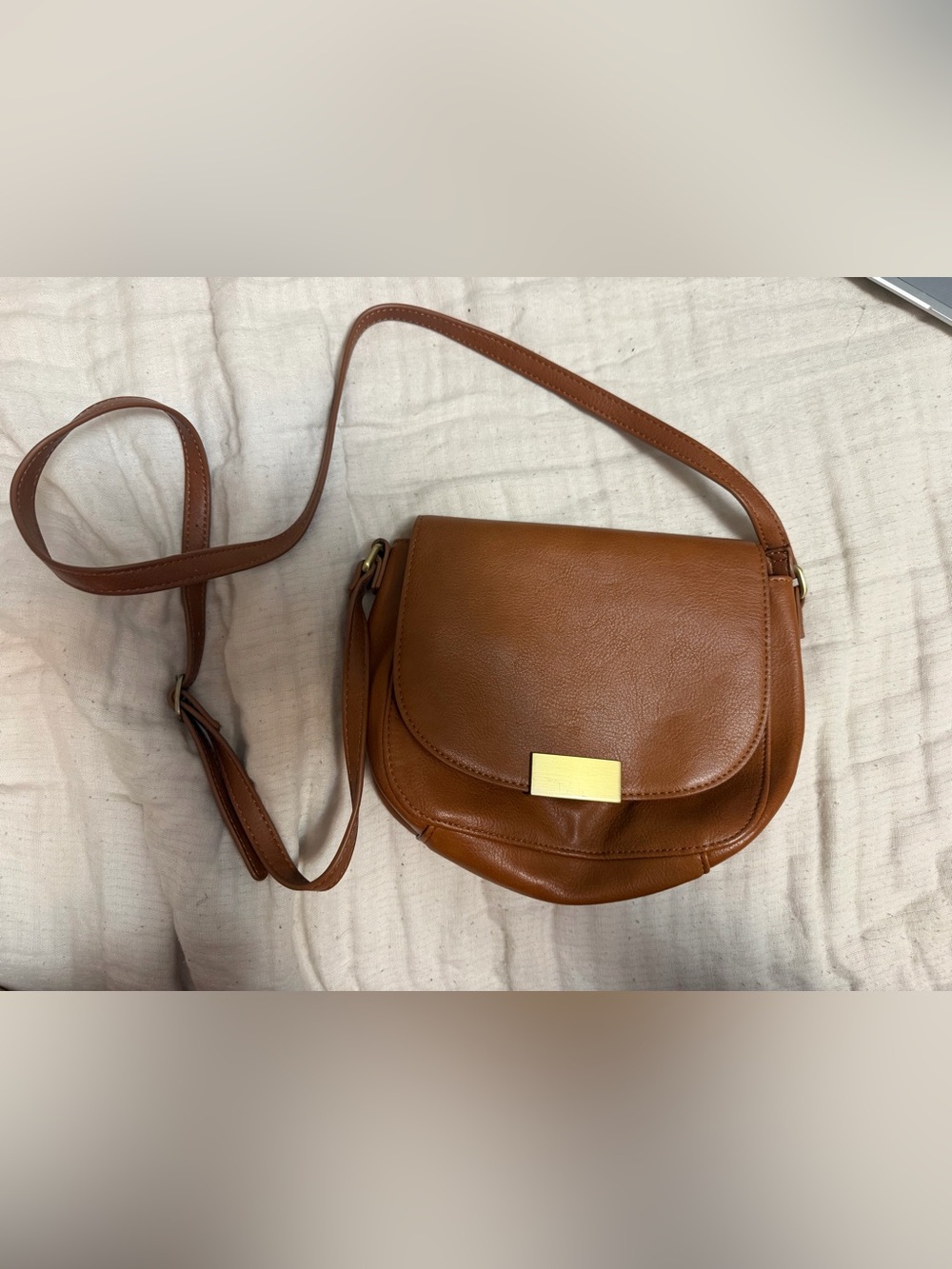 American Eagle Outfitters Tan Brown Crossbody with Gold Plate